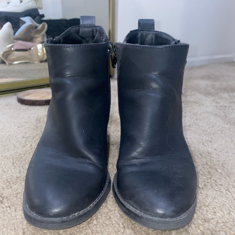 Target Universal thread black heel booties size 6 1/2